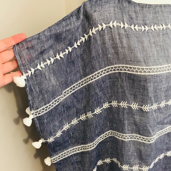 Colors De’Opal Poncho - Picture 2 of 6